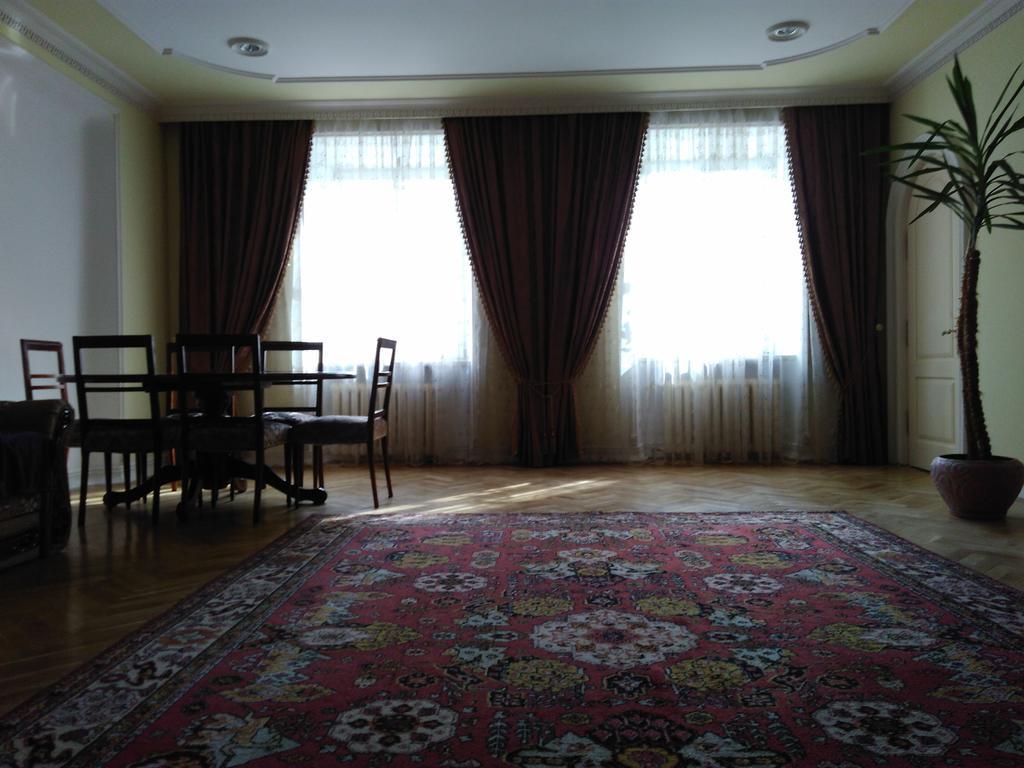 Apartment Na Rynok Square 리비프 외부 사진